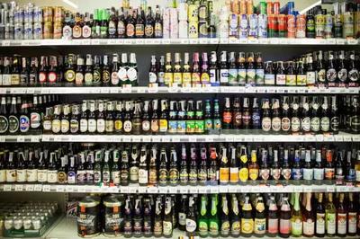 上線三個(gè)月客單價(jià)飆升三成，傳統(tǒng)批發(fā)市場里的小酒鋪如何逆襲成為行業(yè)黑馬？